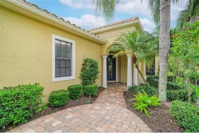 7361 Wexford Court, Lakewood Ranch, FL 34202 - Photo 4
