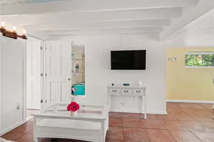 2547 Bahia Vista St, Sarasota, FL 34239 - Photo 6