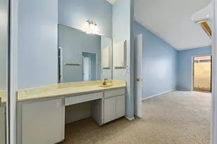 5528 37th St E, Bradenton, FL 34203 - Photo 6