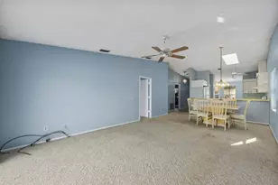 5528 37th St E, Bradenton, FL 34203 - Photo 10
