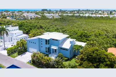 705 Jungle Queen Way, Longboat Key, FL 34228 - Photo 2