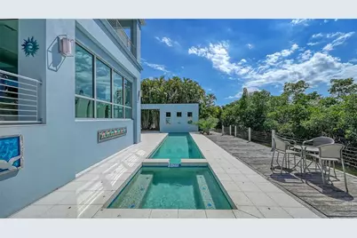 705 Jungle Queen Way, Longboat Key, FL 34228 - Photo 16