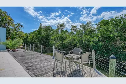 705 Jungle Queen Way, Longboat Key, FL 34228 - Photo 20