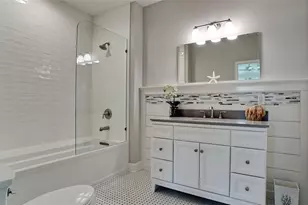 8202 17th Ave W, Bradenton, FL 34209 - Photo 10