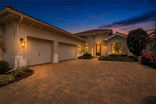 7908 Matera Ct, Bradenton, FL 34202 - Photo 2