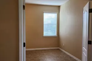 8710 Karpeal Dr, Sarasota, FL 34238 - Photo 6