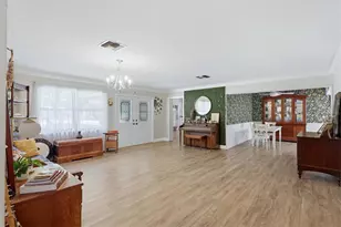 10125 Oak Run Dr, Bradenton, FL 34211 - Photo 4