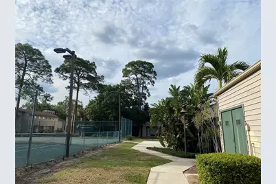 4394 Sandner Drive, Sarasota, FL 34243 - Photo 4