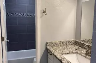 4394 Sandner Dr, Sarasota, FL 34243 - Photo 18