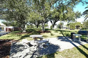 9641 Castle Point Dr, Sarasota, FL 34238 - Photo 34