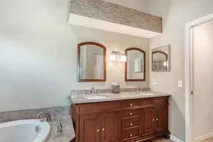 9641 Castle Point Dr, Sarasota, FL 34238 - Photo 30