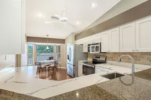 9641 Castle Point Dr, Sarasota, FL 34238 - Photo 20