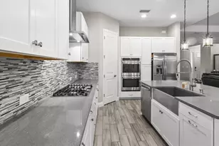 6325 Rivo Lks Blvd, Sarasota, FL 34241 - Photo 18