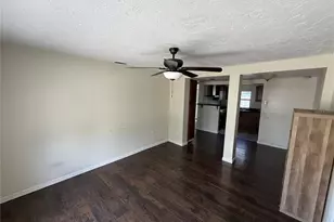 1810 9th St W, Palmetto, FL 34221 - Photo 2