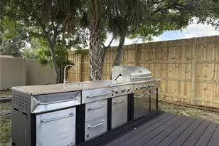 907 Fruitland Ave, Bradenton, FL 34207 - Photo 26