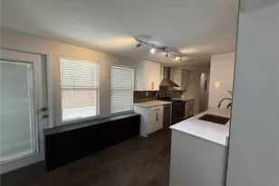 907 Fruitland Ave, Bradenton, FL 34207 - Photo 8