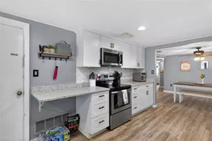10237 Oak Hill Dr, Port Richey, FL 34668 - Photo 12