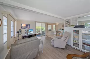 1100 University Pkwy, Sarasota, FL 34234 - Photo 20