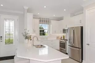 7536 Moonbeam Ave, Sarasota, FL 34241 - Photo 2