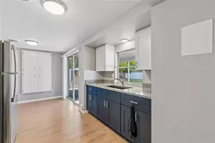 2348 Doud St, Sarasota, FL 34231 - Photo 18