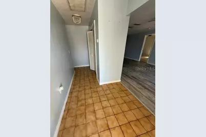 465 E Seminole Drive, Venice, FL 34293 - Photo 2