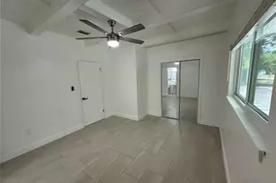 2559 E Paulstan Ct, Sarasota, FL 34237 - Photo 16
