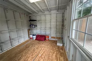 2559 E Paulstan Ct, Sarasota, FL 34237 - Photo 28