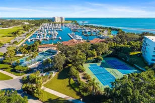 210 Sands Point Rd, Longboat Key, FL 34228 - Photo 32