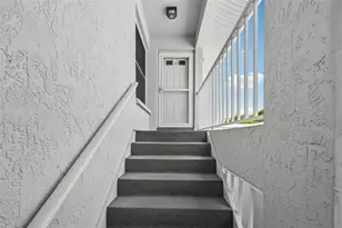 1041 Capri Isles Blvd, Venice, FL 34292 - Photo 2