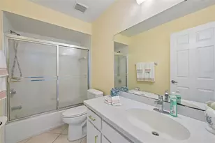 1041 Capri Isles Blvd, Venice, FL 34292 - Photo 18