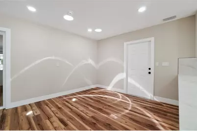 1524 Carson Circle NE, Saint Petersburg, FL 33703 - Photo 12