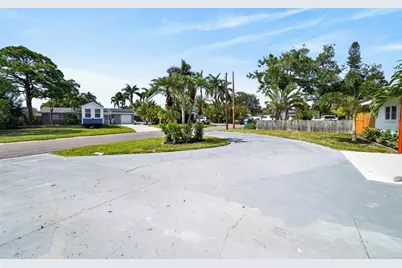 1524 Carson Circle NE, Saint Petersburg, FL 33703 - Photo 80