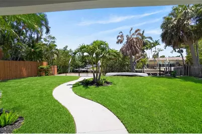 1524 Carson Circle NE, Saint Petersburg, FL 33703 - Photo 52