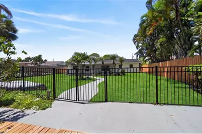 1524 Carson Circle NE, Saint Petersburg, FL 33703 - Photo 62