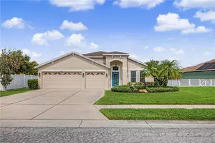6143 42nd St Cir E, Bradenton, FL 34203 - Photo 2