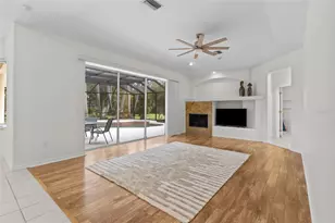 8315 Deerbrook Cir, Sarasota, FL 34238 - Photo 18