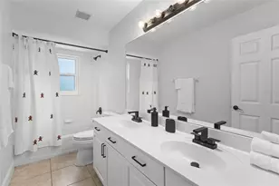 7627 Desert Inn Way, Bradenton, FL 34202 - Photo 34