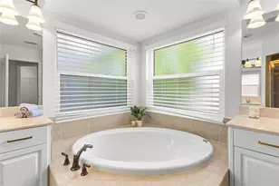 7627 Desert Inn Way, Bradenton, FL 34202 - Photo 30