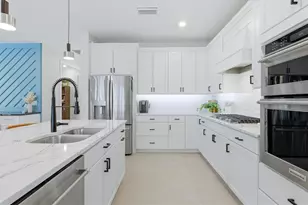 10109 Beachwalk Dr, Englewood, FL 34223 - Photo 16