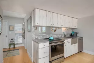 845 Benjamin Franklin Dr, Sarasota, FL 34236 - Photo 12