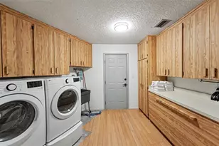 1615 St Pauls Dr, Clearwater, FL 33764 - Photo 20