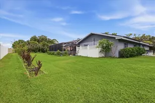 7714 N Leewynn Dr, Sarasota, FL 34240 - Photo 34