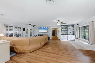 7714 N Leewynn Dr, Sarasota, FL 34240 - Photo 6