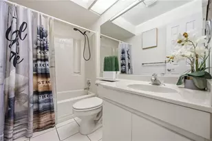 266 Oak Hill Dr, Sarasota, FL 34232 - Photo 16