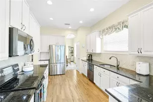 3631 Summerwind Cir, Bradenton, FL 34209 - Photo 10