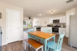2737 E Price Blvd, North Port, FL 34288 - Photo 10
