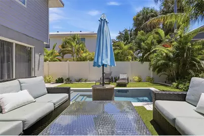 207 71st Street #E, Holmes Beach, FL 34217 - Photo 16