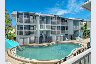 205 Highland Avenue #3, Bradenton Beach, FL 34217 - Photo 2