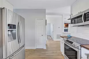 2437 Floyd St, Sarasota, FL 34239 - Photo 20