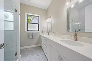 1905 Tulip Dr, Sarasota, FL 34239 - Photo 30